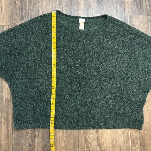 H&M Dark Green Crewneck Cropped Long Sleeves Relaxed Fit Knit Sweater Top Size M - Picture 8 of 8